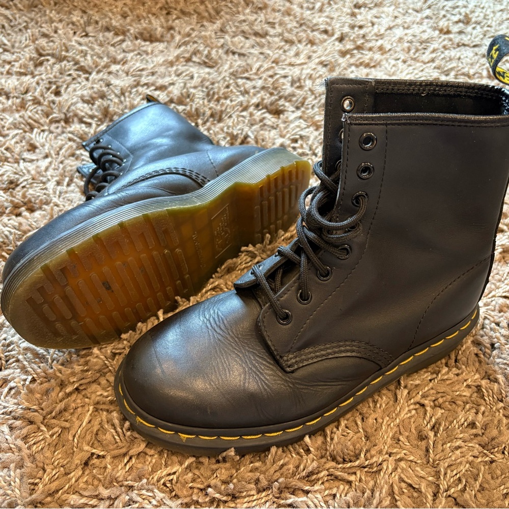 Dr. Martens Women’s Lace Up Boots Black  US 6 EU 38